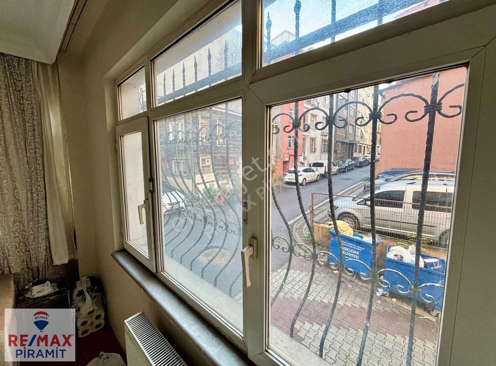 Üsküdar Nuhkuyusunda Ferah Ve Aydınlık Y.giriş 2+1 Kiralık Daire - Görsel 12