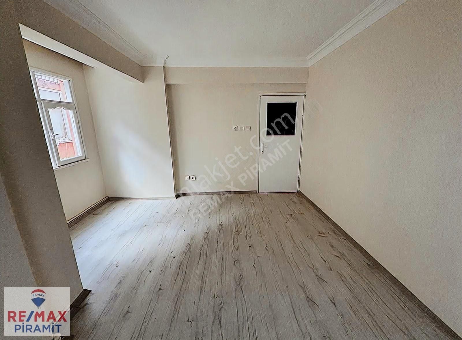 Üsküdar Merkezde Metroya Yakın | İçi Yapılı 2+1 | Satılık Daire - Görsel 19