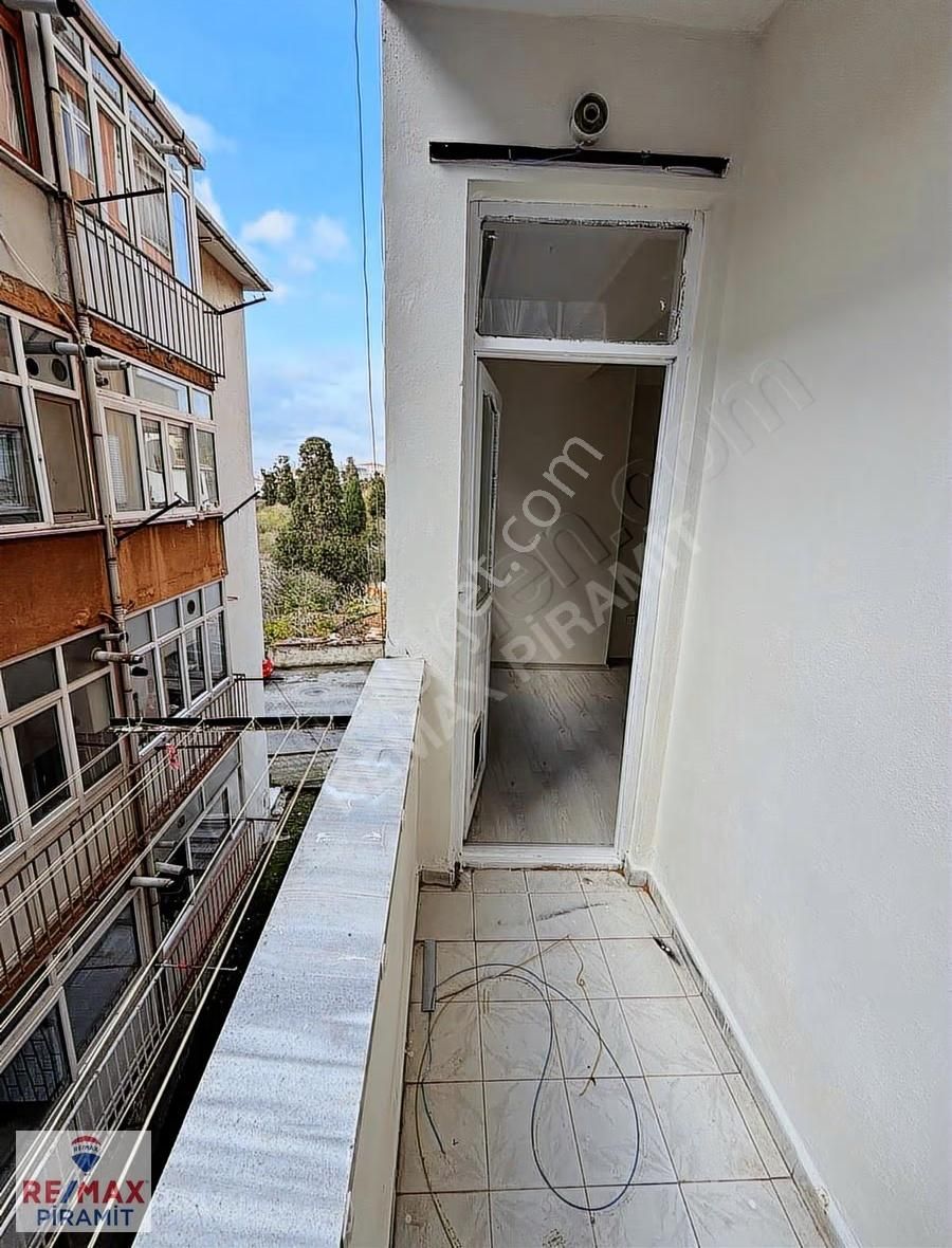 Üsküdar Merkezde Metroya Yakın | İçi Yapılı 2+1 | Satılık Daire - Görsel 6