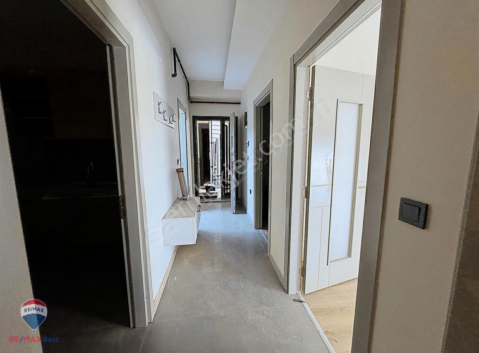 15 Kapalı Mutfaklı 2+1 Asansörlü & Otoparklı Merkezı Konumda - Görsel 17