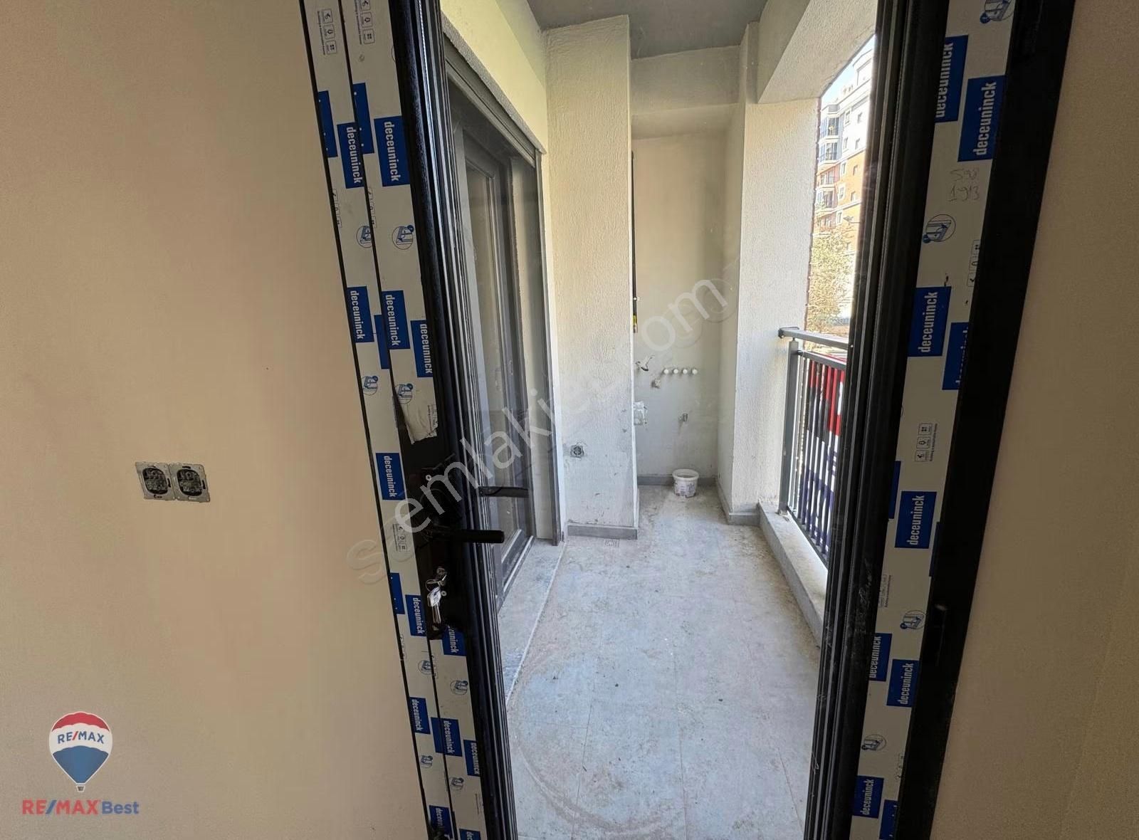 15 Kapalı Mutfaklı 2+1 Asansörlü & Otoparklı Merkezı Konumda - Görsel 22