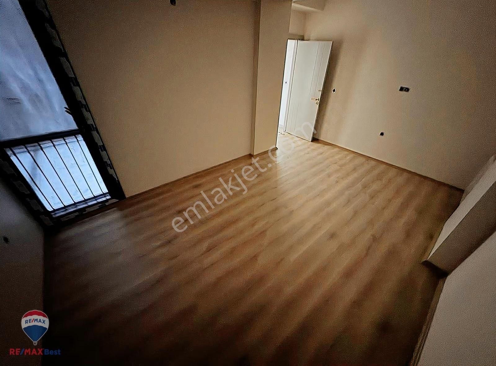 15 Kapalı Mutfaklı 2+1 Asansörlü & Otoparklı Merkezı Konumda - Görsel 20