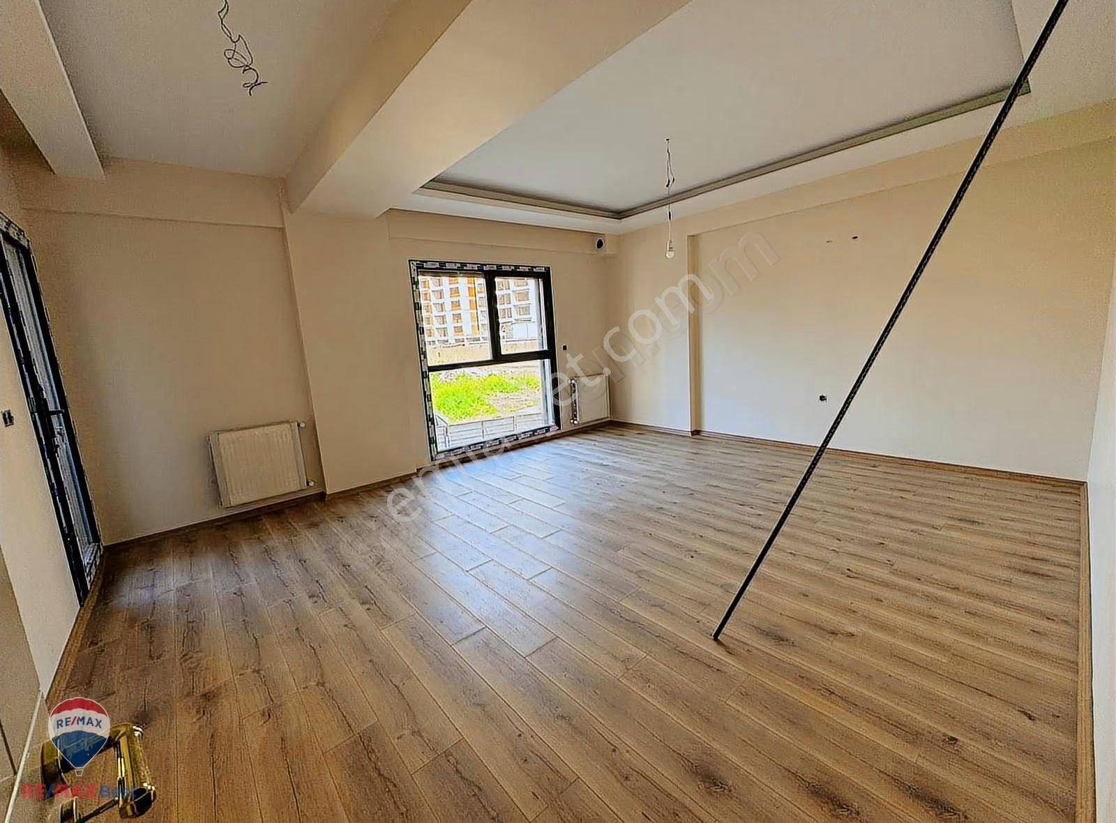 15 Kapalı Mutfaklı 2+1 Asansörlü & Otoparklı Merkezı Konumda - Görsel 15