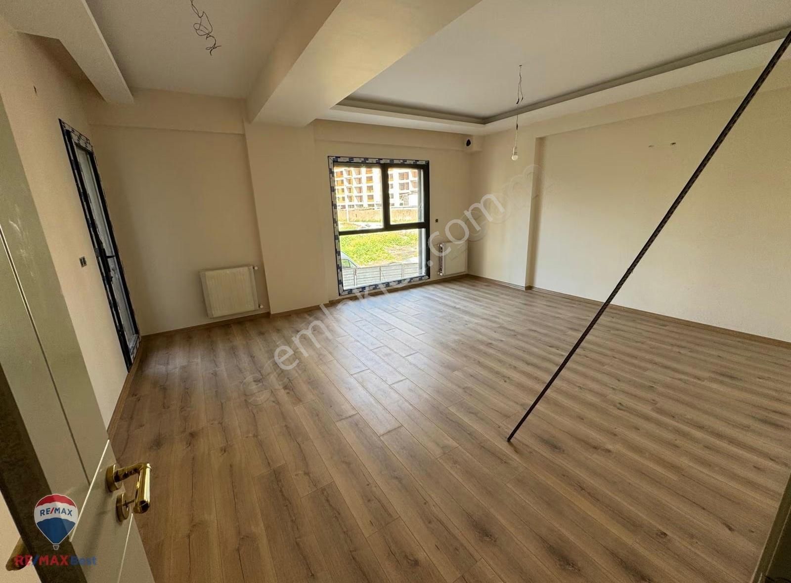 15 Kapalı Mutfaklı 2+1 Asansörlü & Otoparklı Merkezı Konumda - Görsel 6