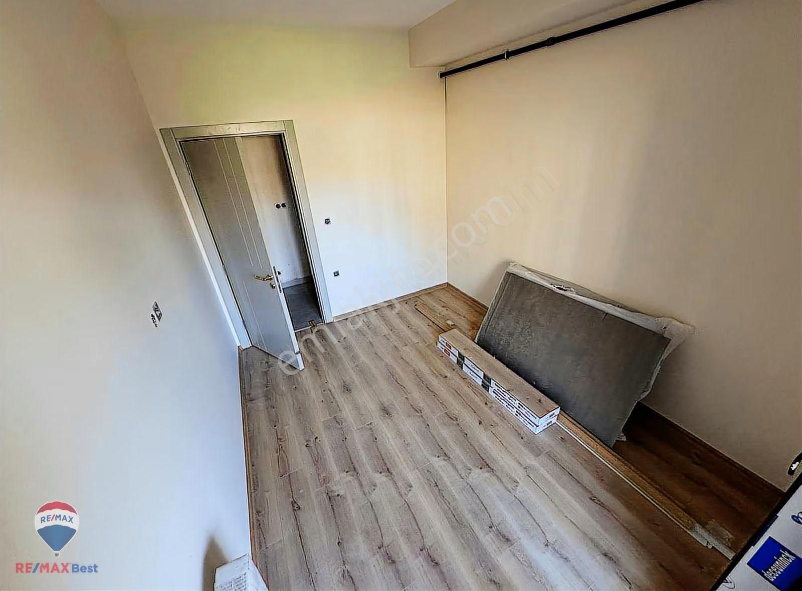 15 Kapalı Mutfaklı 2+1 Asansörlü & Otoparklı Merkezı Konumda - Görsel 8