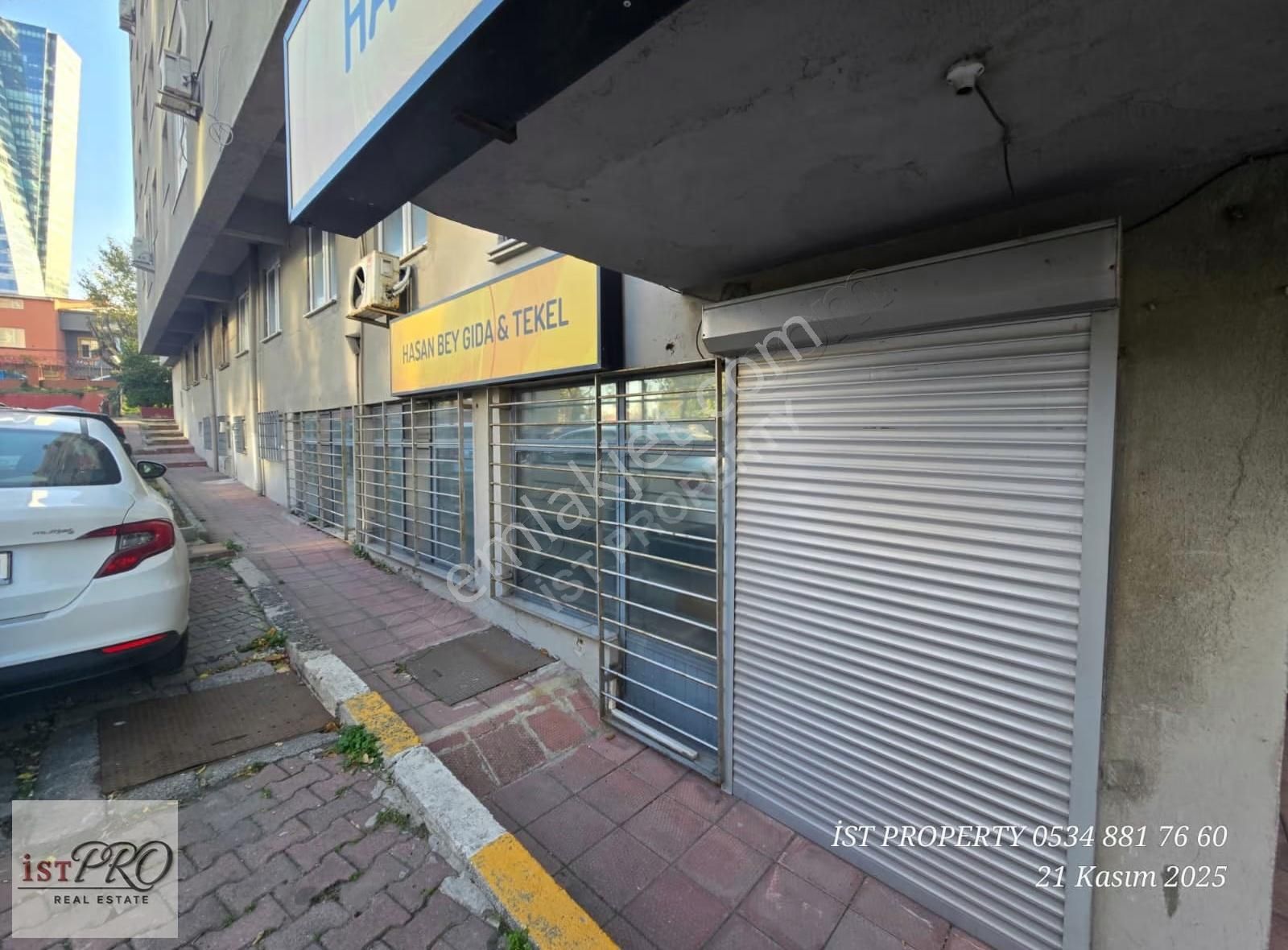 Şişli,mecidiyeköy,otoparklı,güvenlikli Sitede,satılık 65m2dükkan