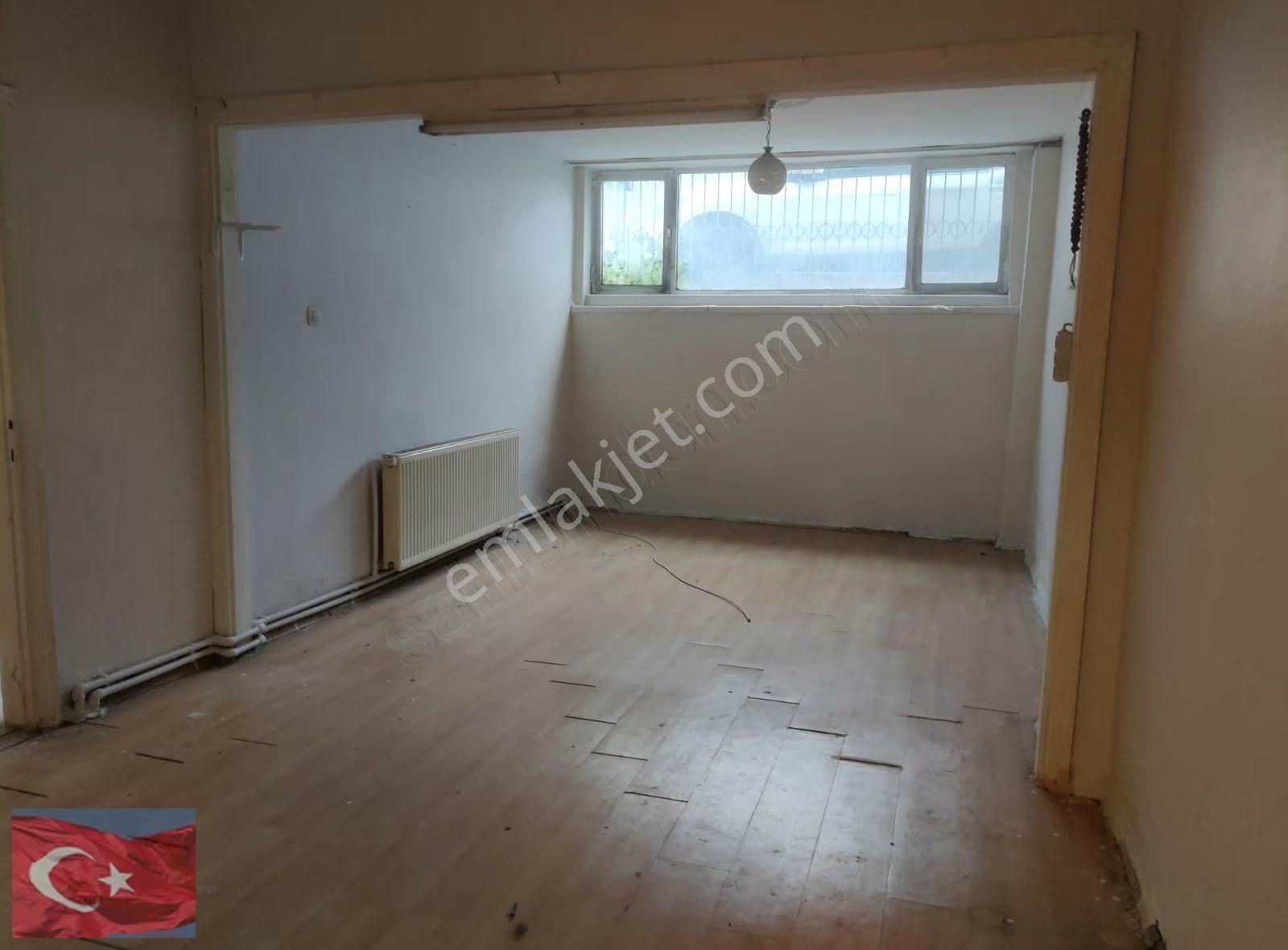 Kırımlı Aziz Sokakta Satılık Bodrum Daıre