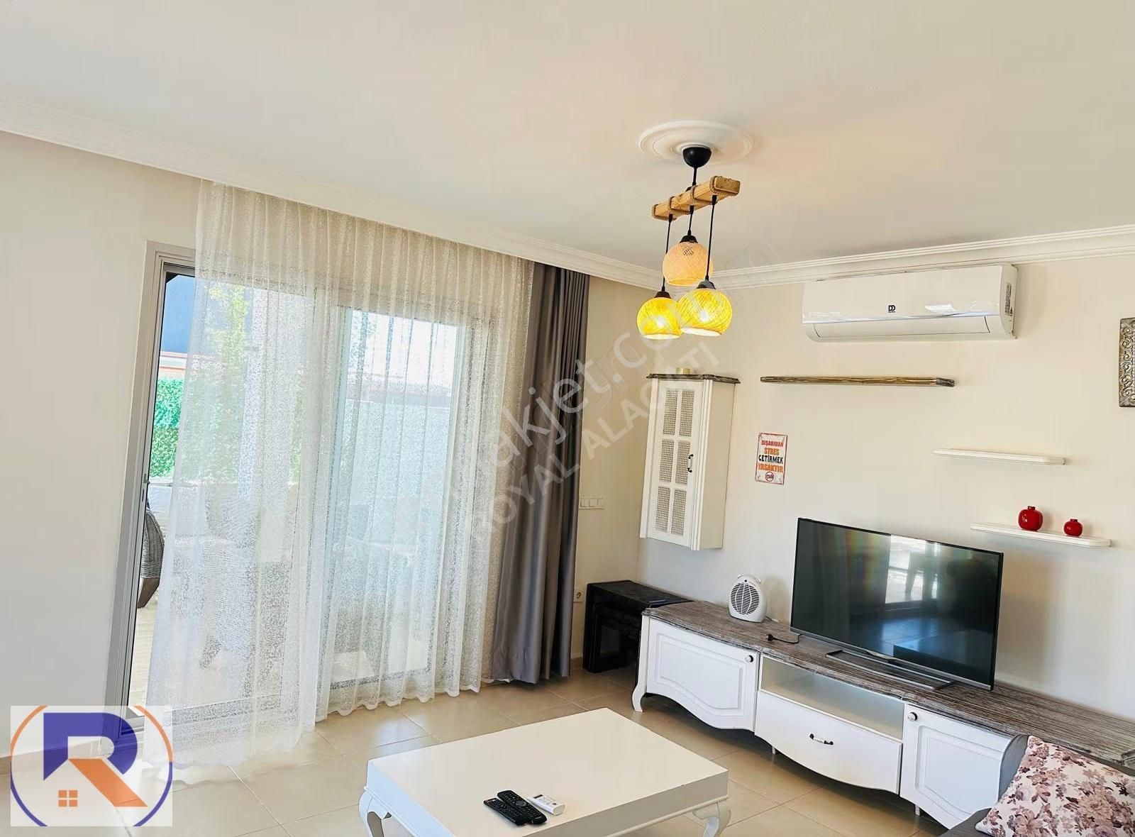 Alaçatıda Müstakil Havuzlu Bahçeli Kiralık 3+1 Villa - Görsel 14