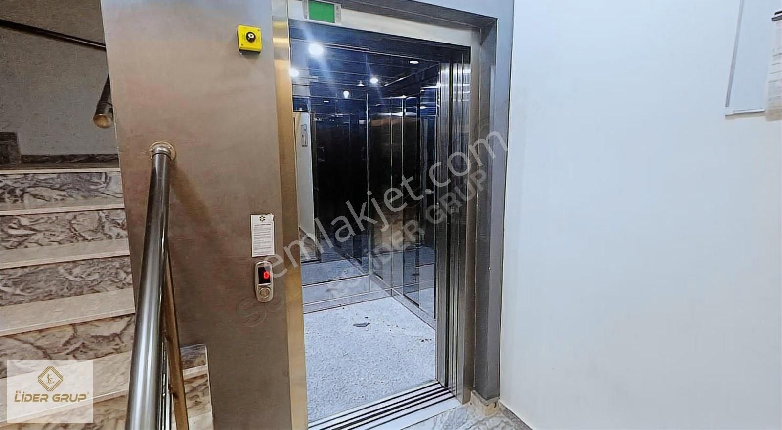 Eslider Emlaktan Park Karşısı Satılık 3+1 - Görsel 2