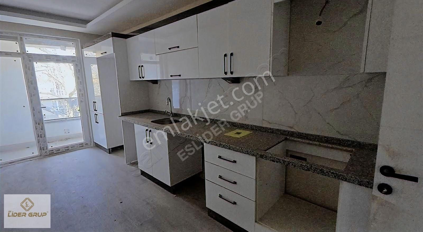 Eslider Emlaktan Park Karşısı Satılık 3+1 - Görsel 12