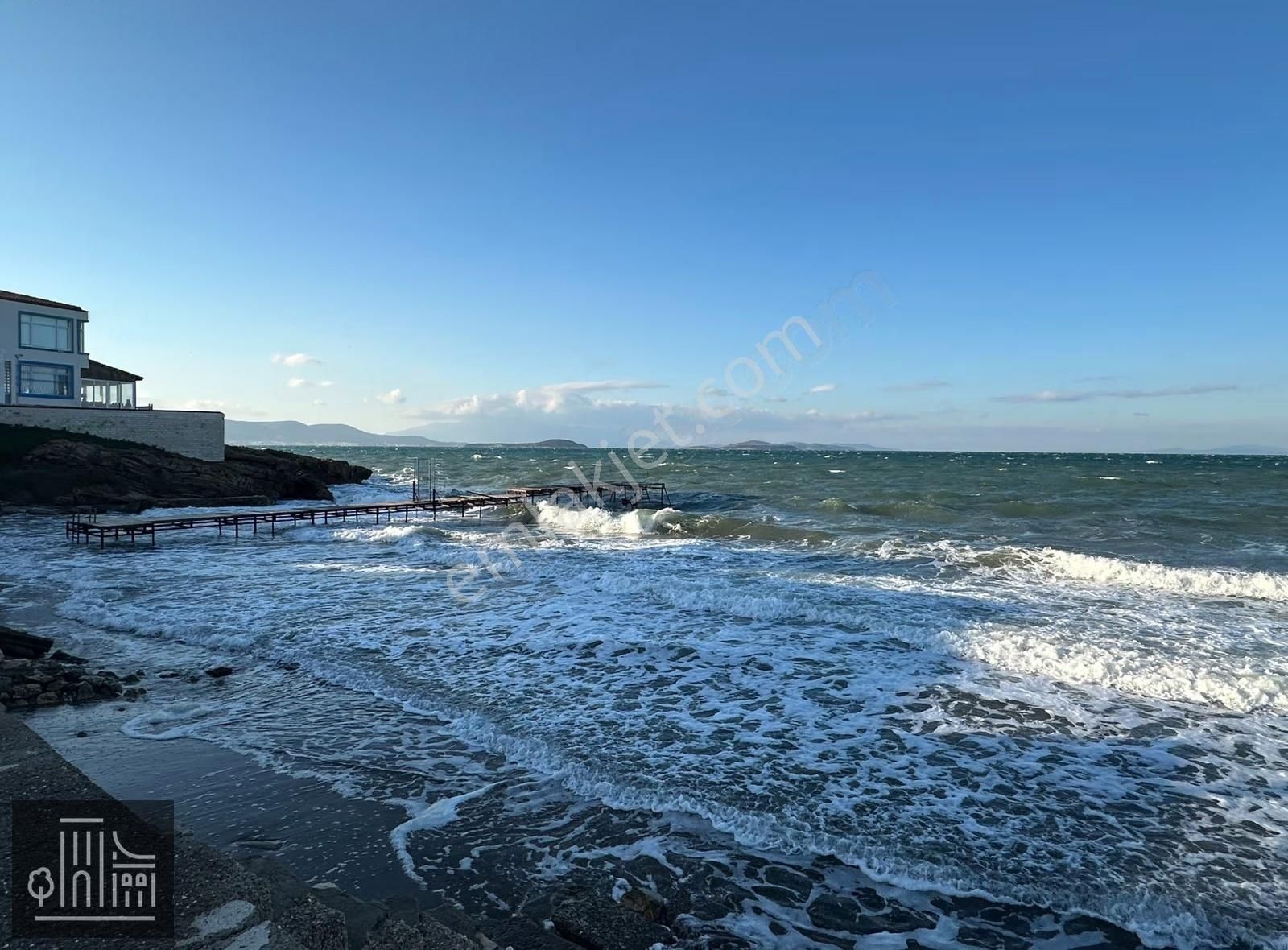 Urla Zeytinalanında Denize Sıfır 213m2 Ticari İmarlı Müstakil Mü - Görsel 8