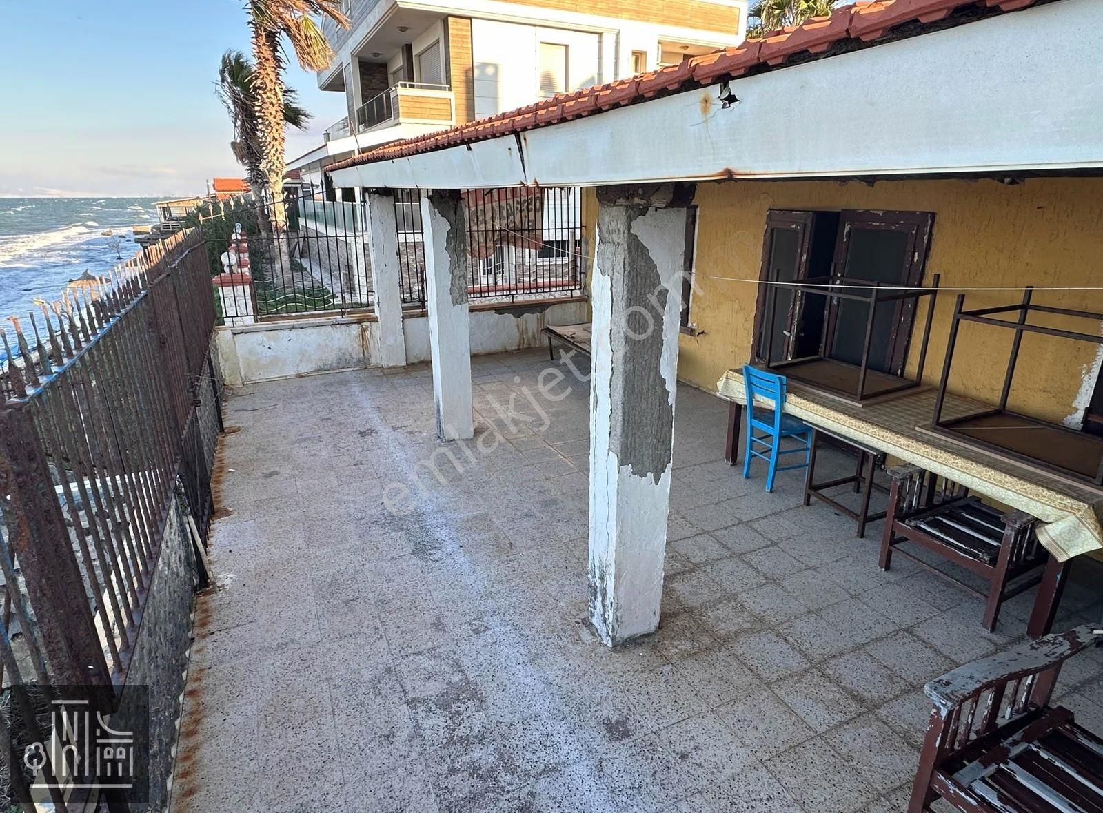 Urla Zeytinalanında Denize Sıfır 213m2 Ticari İmarlı Müstakil Mü - Görsel 4