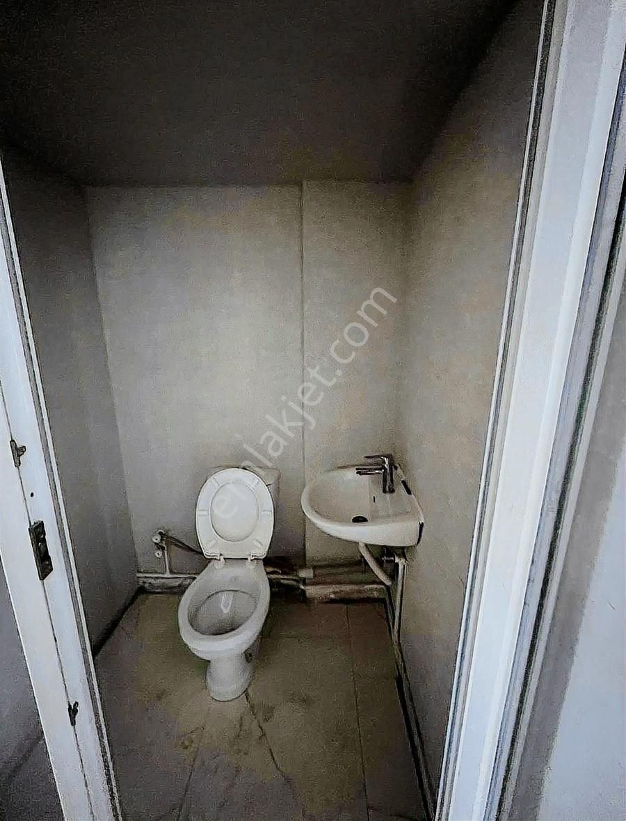 Gemlik Merkezde İstiklal Caddesine Yakın Hazır Kiracılı Dükkan - Görsel 7