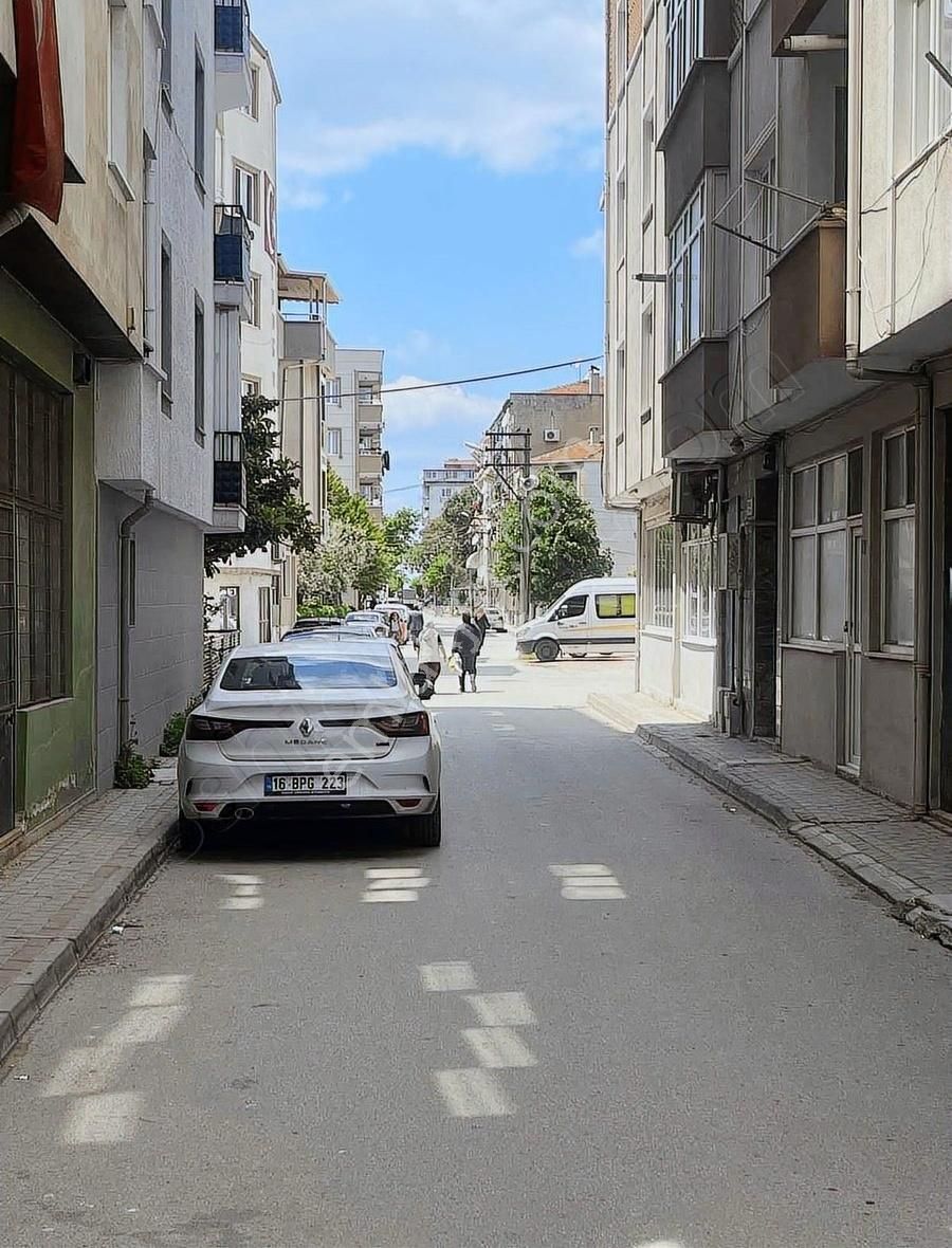 Gemlik Merkezde İstiklal Caddesine Yakın Hazır Kiracılı Dükkan - Görsel 10
