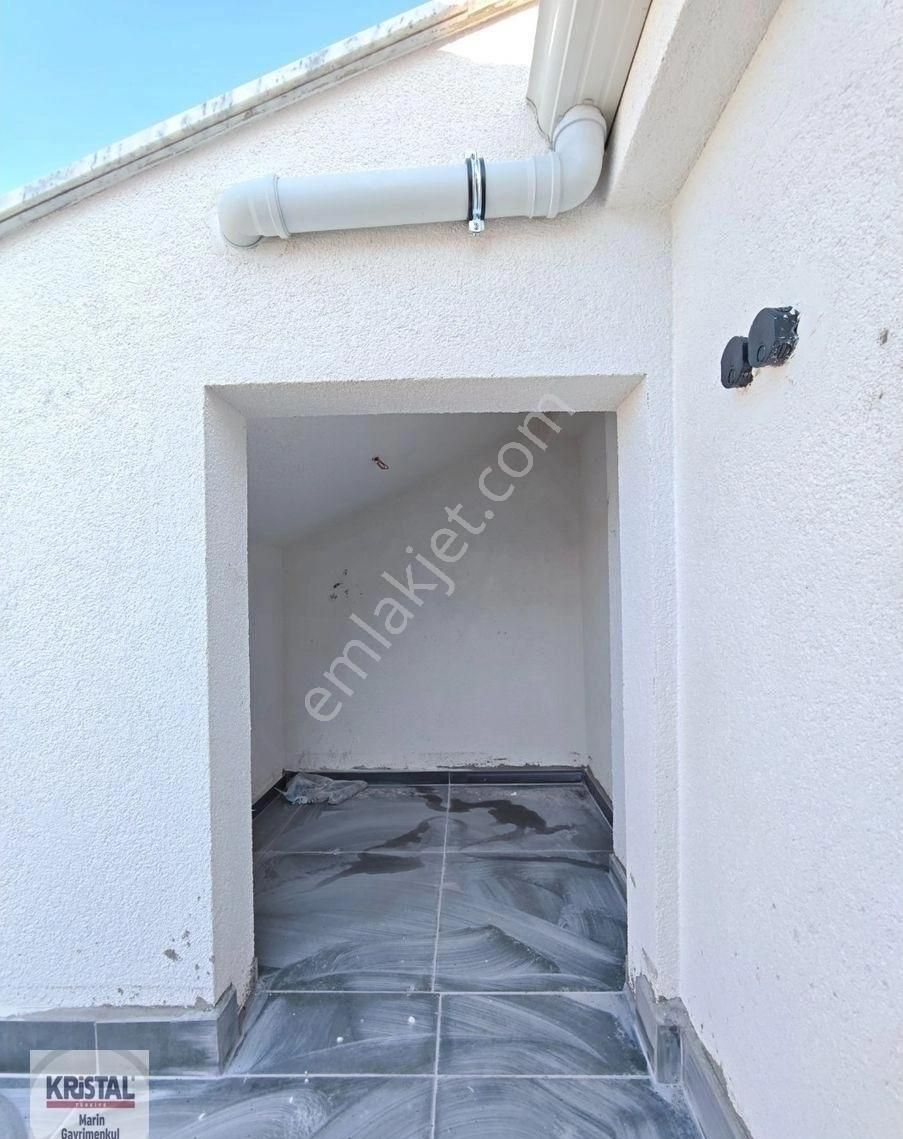 Halitpaşa Girit Mahallesinde Denize 1 Dakika Mesafede Satılık Dublex Daire - Görsel 3