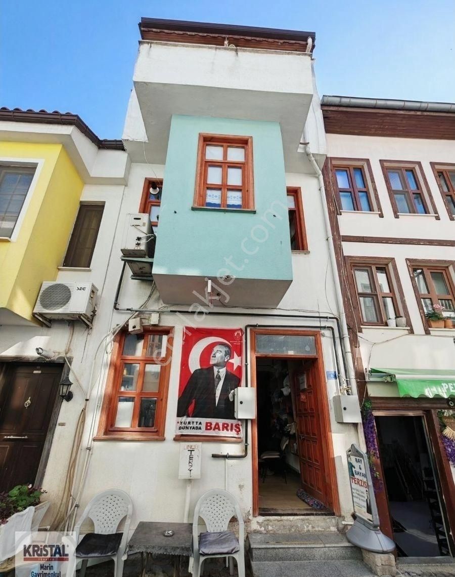 Mudanya Merkez Çarşı İçinde 3 Katlı Müstakil Ev