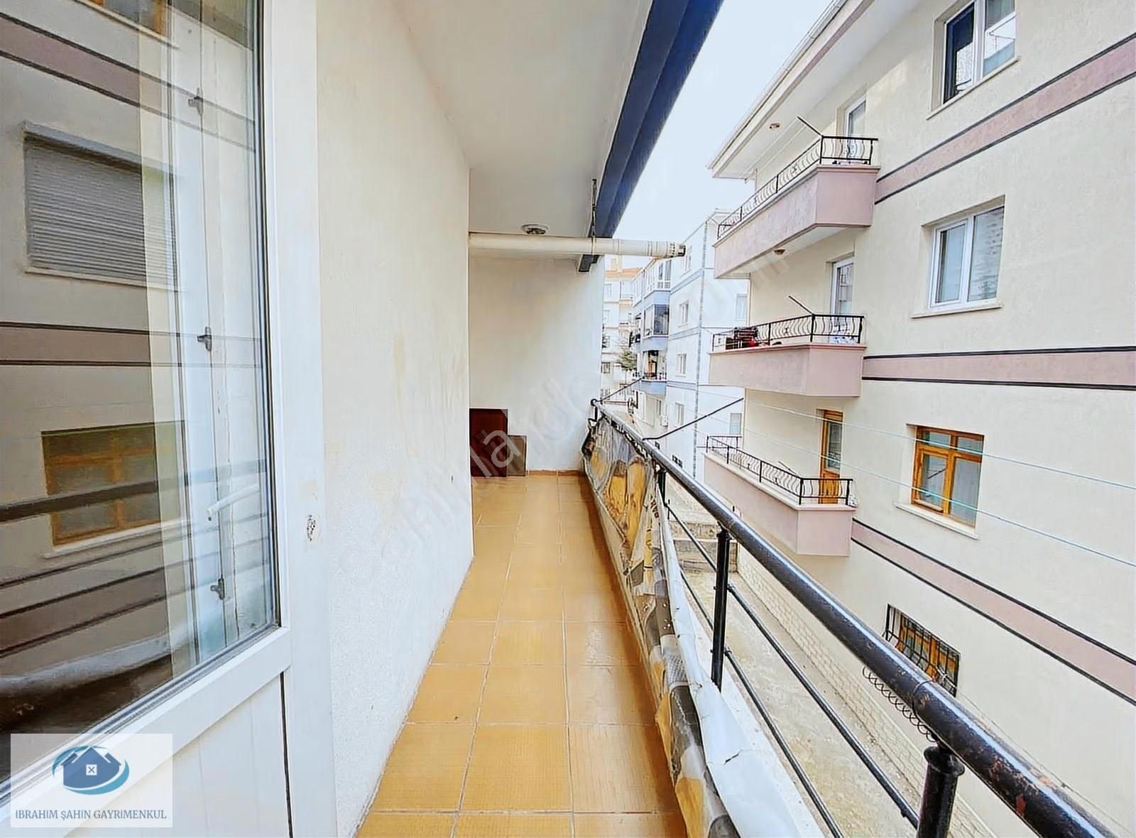 Etimesgut Topçu Mah Satılık 3+1 Ara Kat Çift Banyolu Daire - Görsel 24