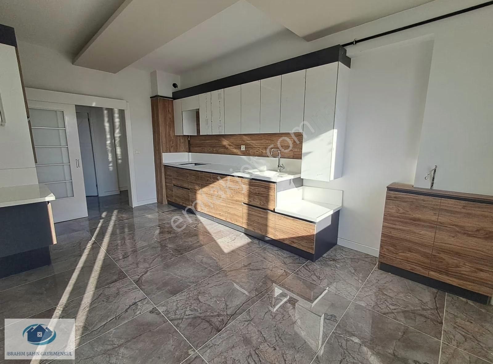 Ayyıldız Mah. 3+1 Satılık Sıfır Ultra Geniş Giyinme Odalı Daire - Görsel 7