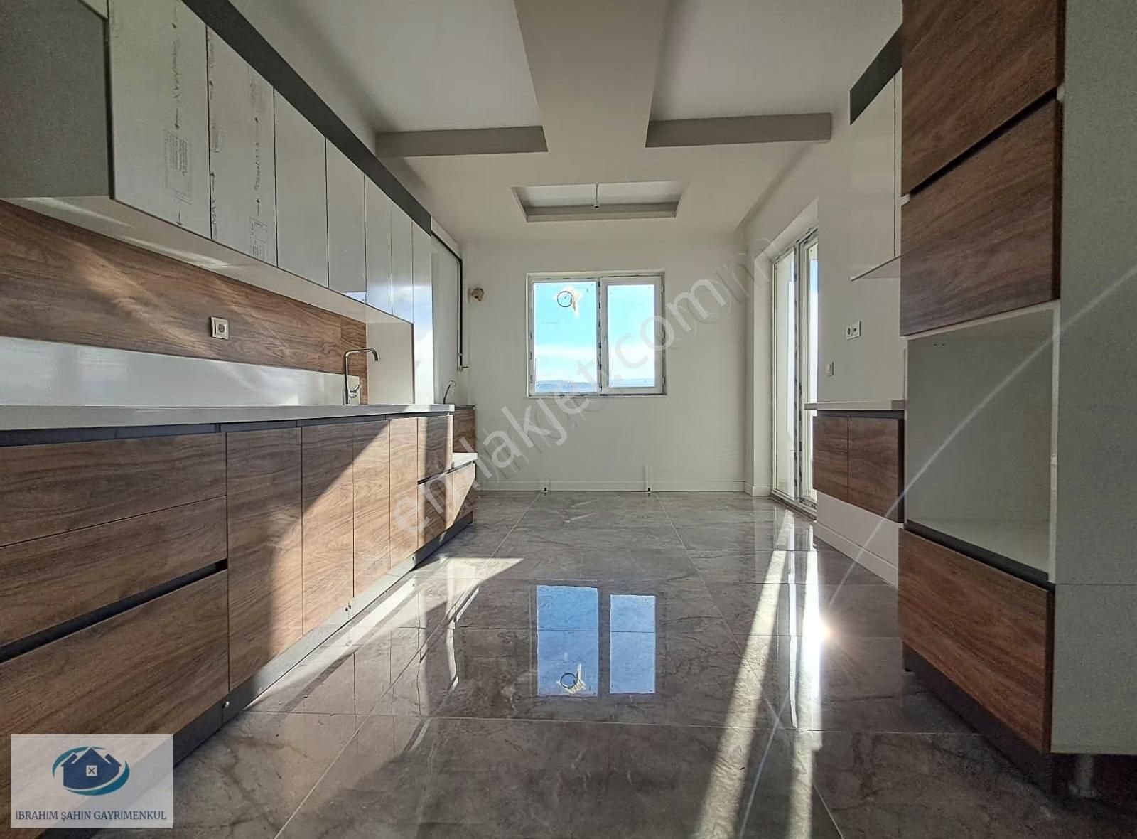 Ayyıldız Mah. 3+1 Satılık Sıfır Ultra Geniş Giyinme Odalı Daire - Görsel 5