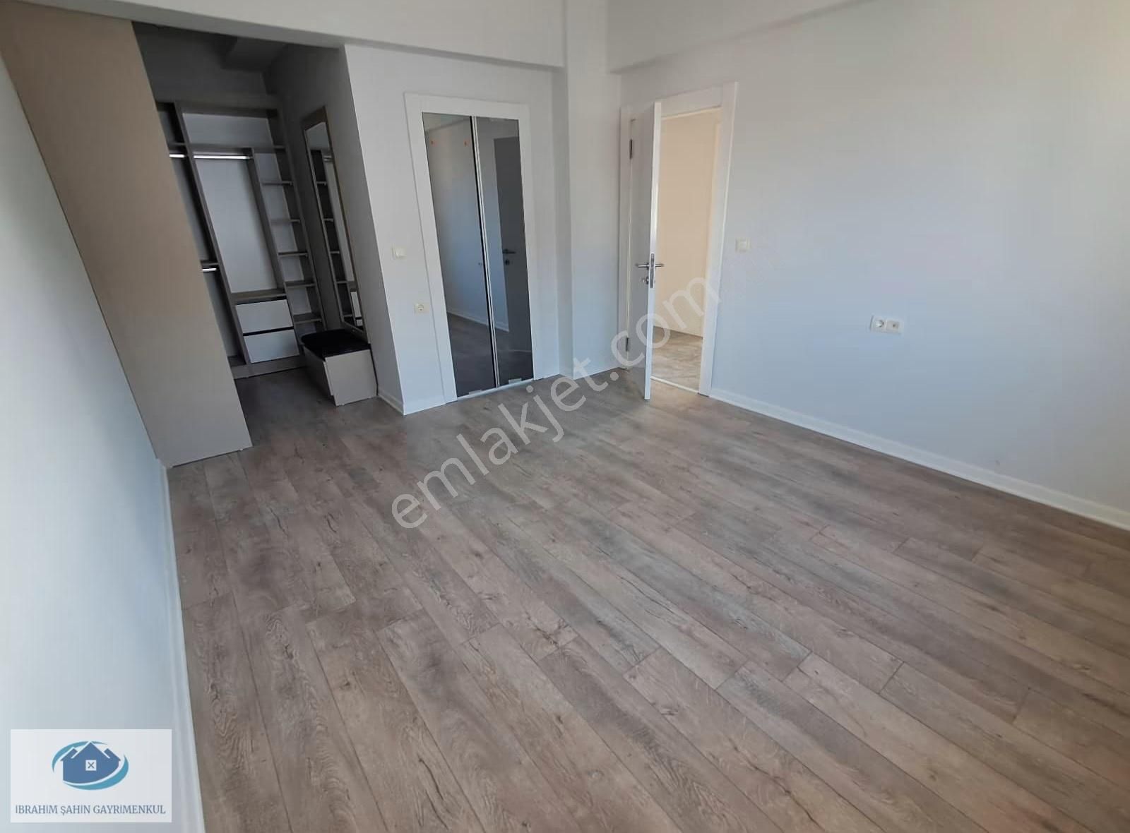 Ayyıldız Mah. 3+1 Satılık Sıfır Ultra Geniş Giyinme Odalı Daire - Görsel 4