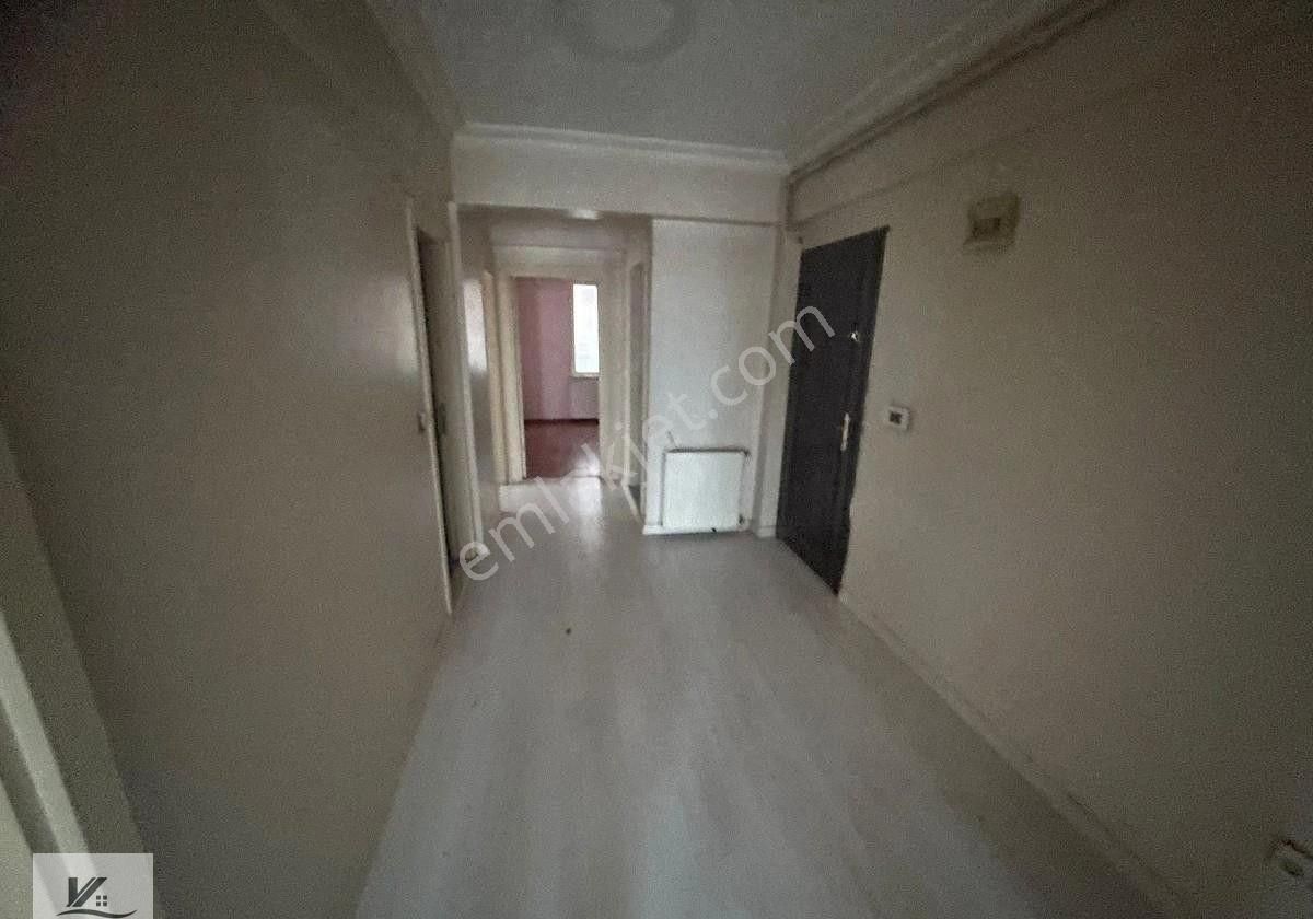 Cumhuriyet Mahallesinde 3+1 120 M2 Çift Balkonlu 1.kat Daire - Görsel 5