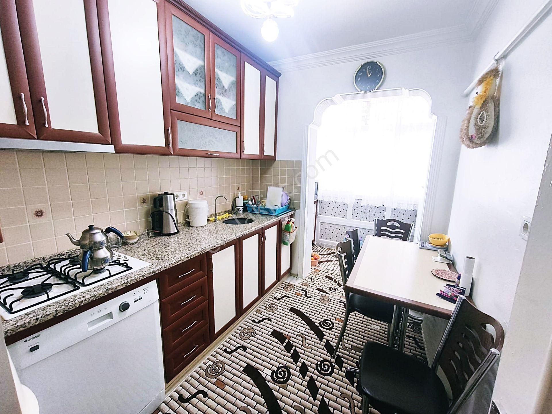 Demetevler De Kerkük Cadde Üzeri Bağdat Cadde Yakını Satlık 2+1 - Görsel 2