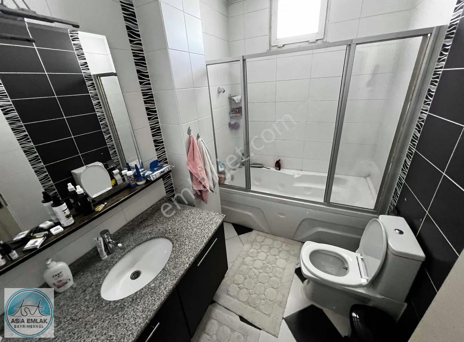 Asia Dan Boğaz Manzaralı Eşyalı Kiralık Daire - Görsel 10