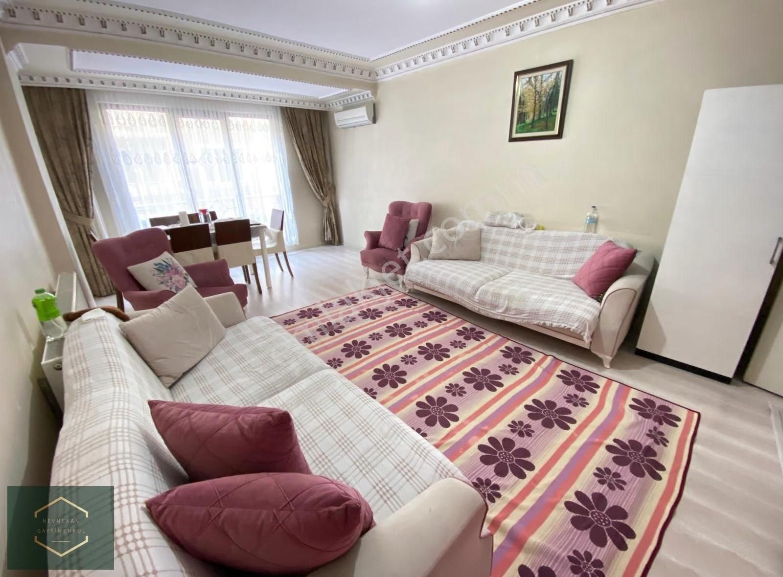 Nevmekan Gayrimenkul'den Merkezi Konumda 3+1 Satılık Daire