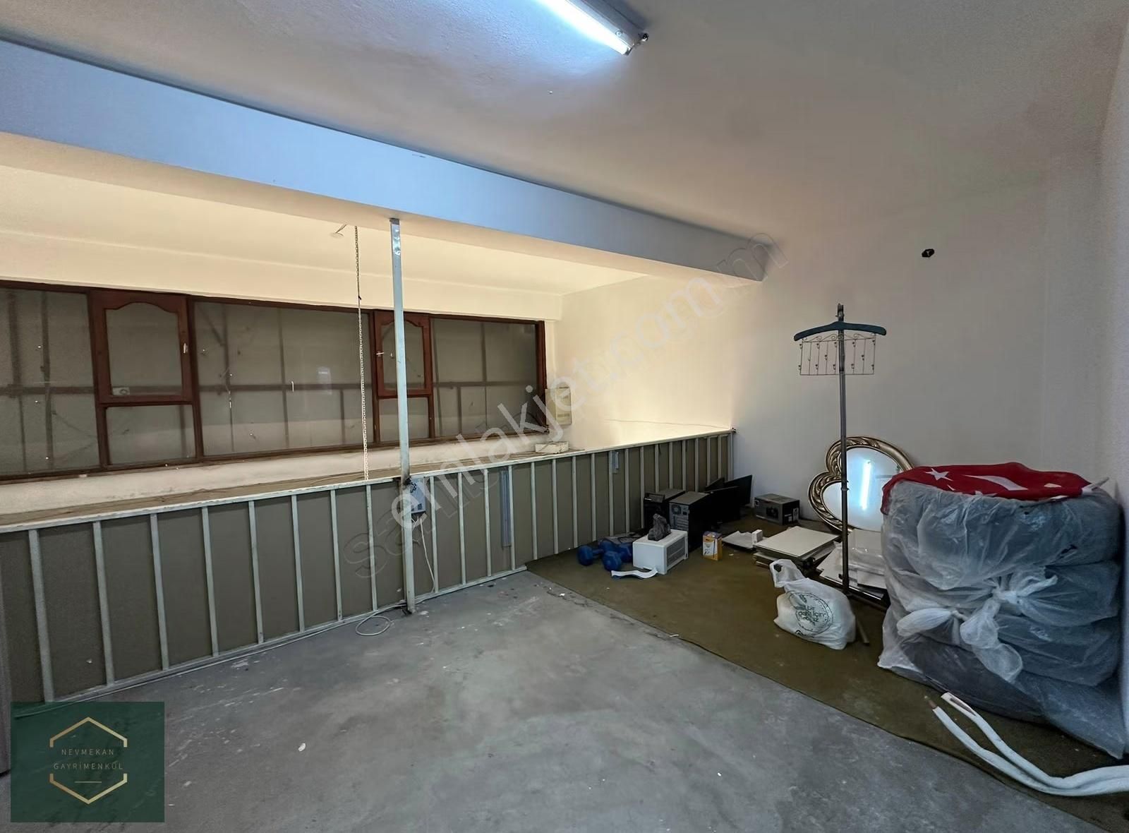 Nevmekan'dan Atışalanı Caddesinde Çift Vitrin Satılık Dükkan - Görsel 7
