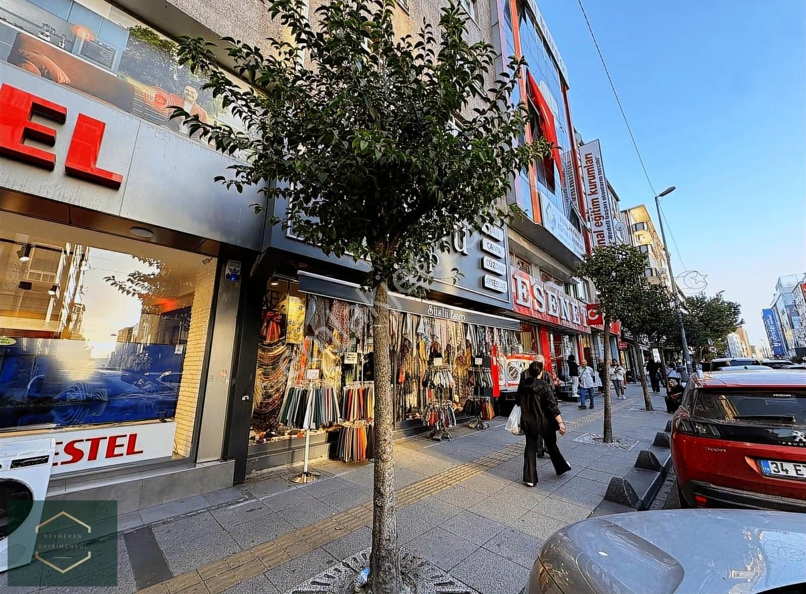 Nevmekan'dan Atışalanı Caddesinde Çift Vitrin Satılık Dükkan - Görsel 2