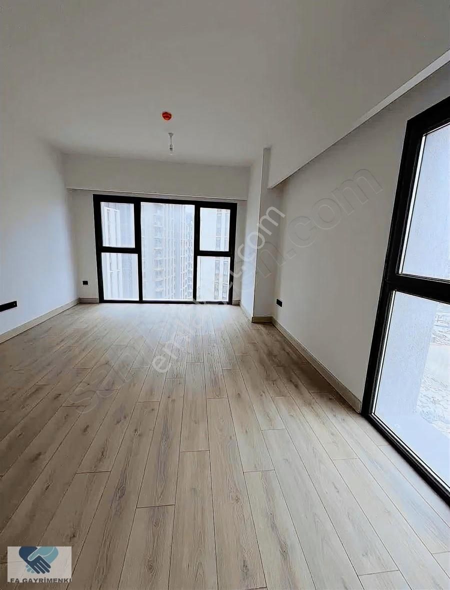 Alfa'dan 19.etap Siyah Kalemde 2+1 Kapalı Mutfak Balkonlu