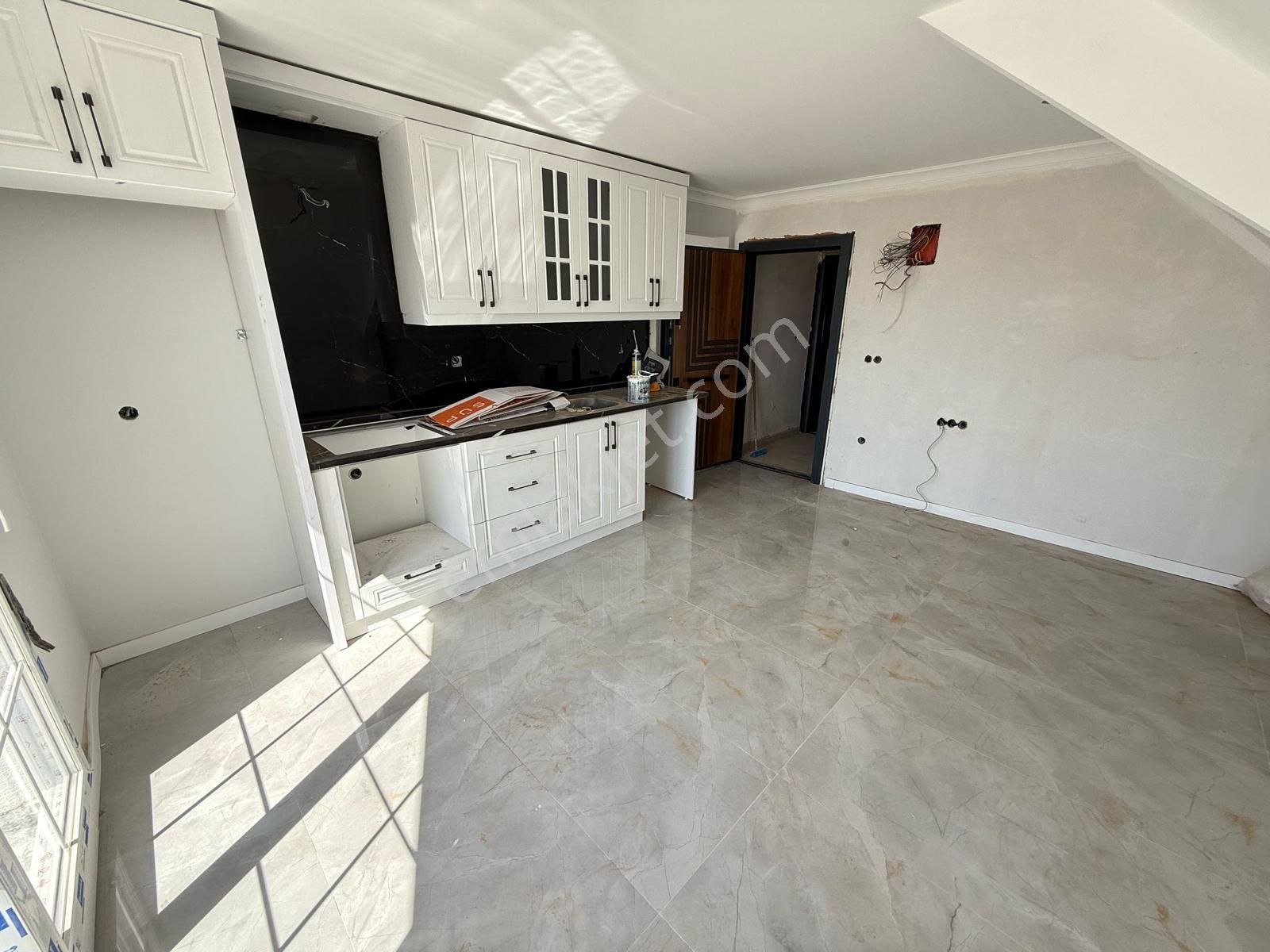 Bornova Atatürk Mah. Lüks Yapılı Satılık Daire - Görsel 7