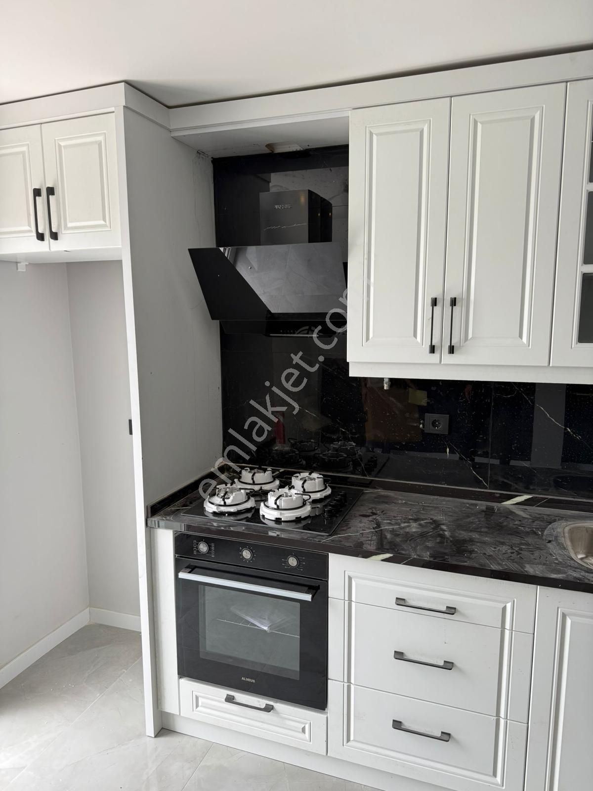 Bornova Atatürk Mah. Lüks Yapılı Satılık Daire - Görsel 6