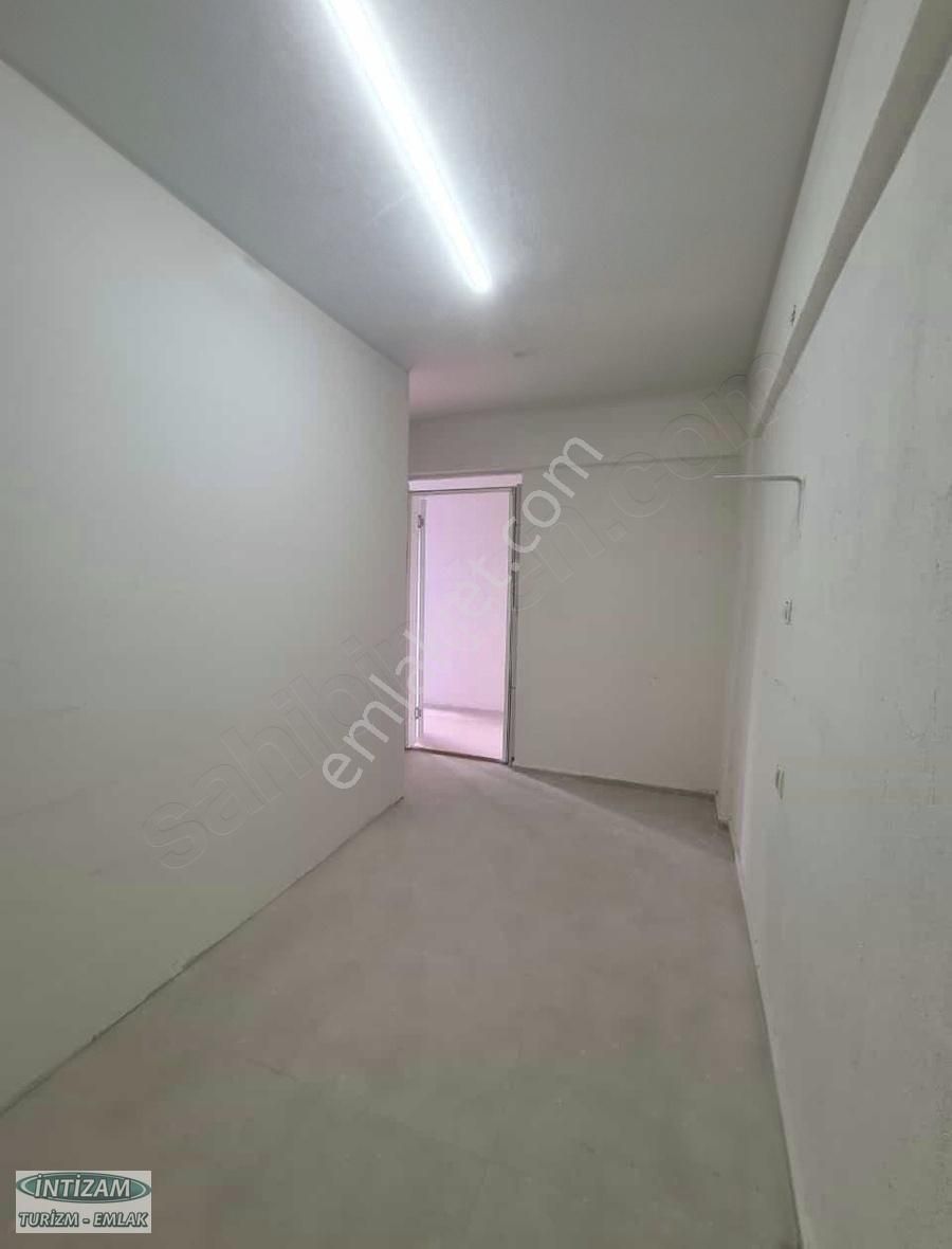 İzmir Merkezi Konumda Depolama Alanı - Görsel 4