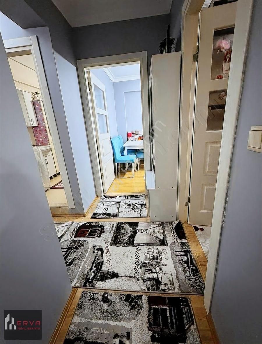 Karabağlar Bozyaka Bahar Mahallesinde Eşyalı Satılık 2+1 Daire - Görsel 4