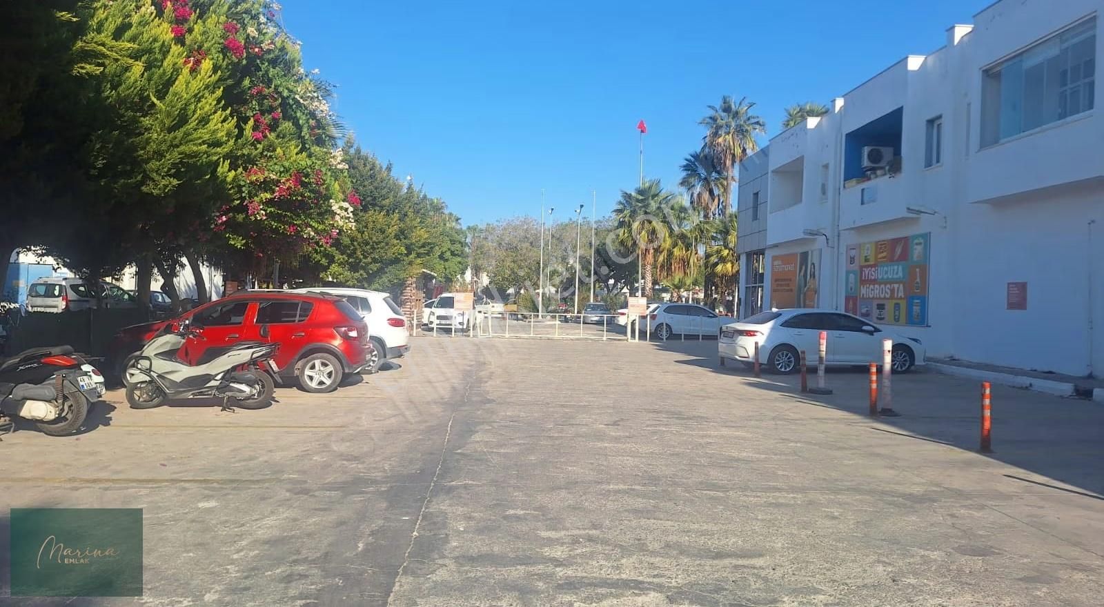 Marina Emlak'tan Turgutreis Merkezde Kiralık 2+1 Geniş Daire