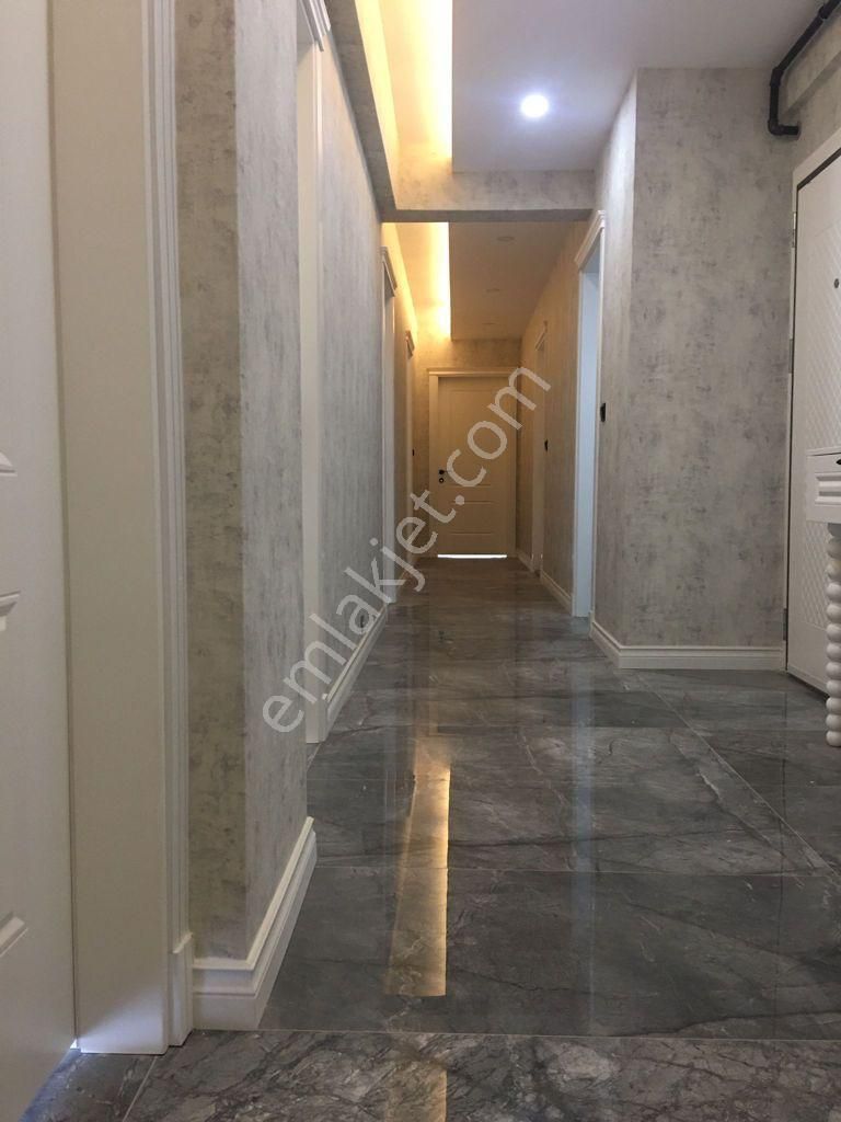 Kaan Emlaktan Yenişafakta Ferhatlara Yakın 4+1 Lüks Satılık Daire. - Görsel 9