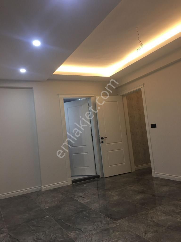 Kaan Emlaktan Yenişafakta Ferhatlara Yakın 4+1 Lüks Satılık Daire. - Görsel 6