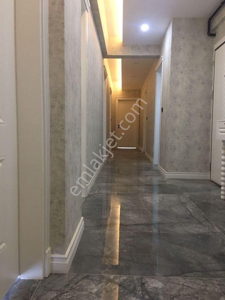 Kaan Emlaktan Yenişafakta Ferhatlara Yakın 4+1 Lüks Satılık Daire. - Görsel 7