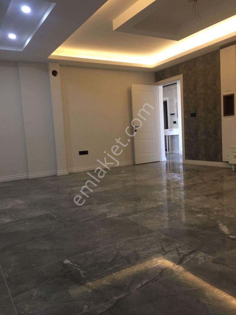 Kaan Emlaktan Yenişafakta Ferhatlara Yakın 4+1 Lüks Satılık Daire. - Görsel 5