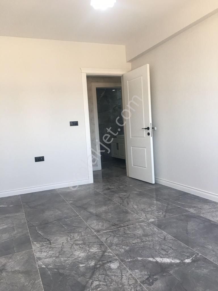 Kaan Emlaktan Yenişafakta Ferhatlara Yakın 4+1 Lüks Satılık Daire. - Görsel 23