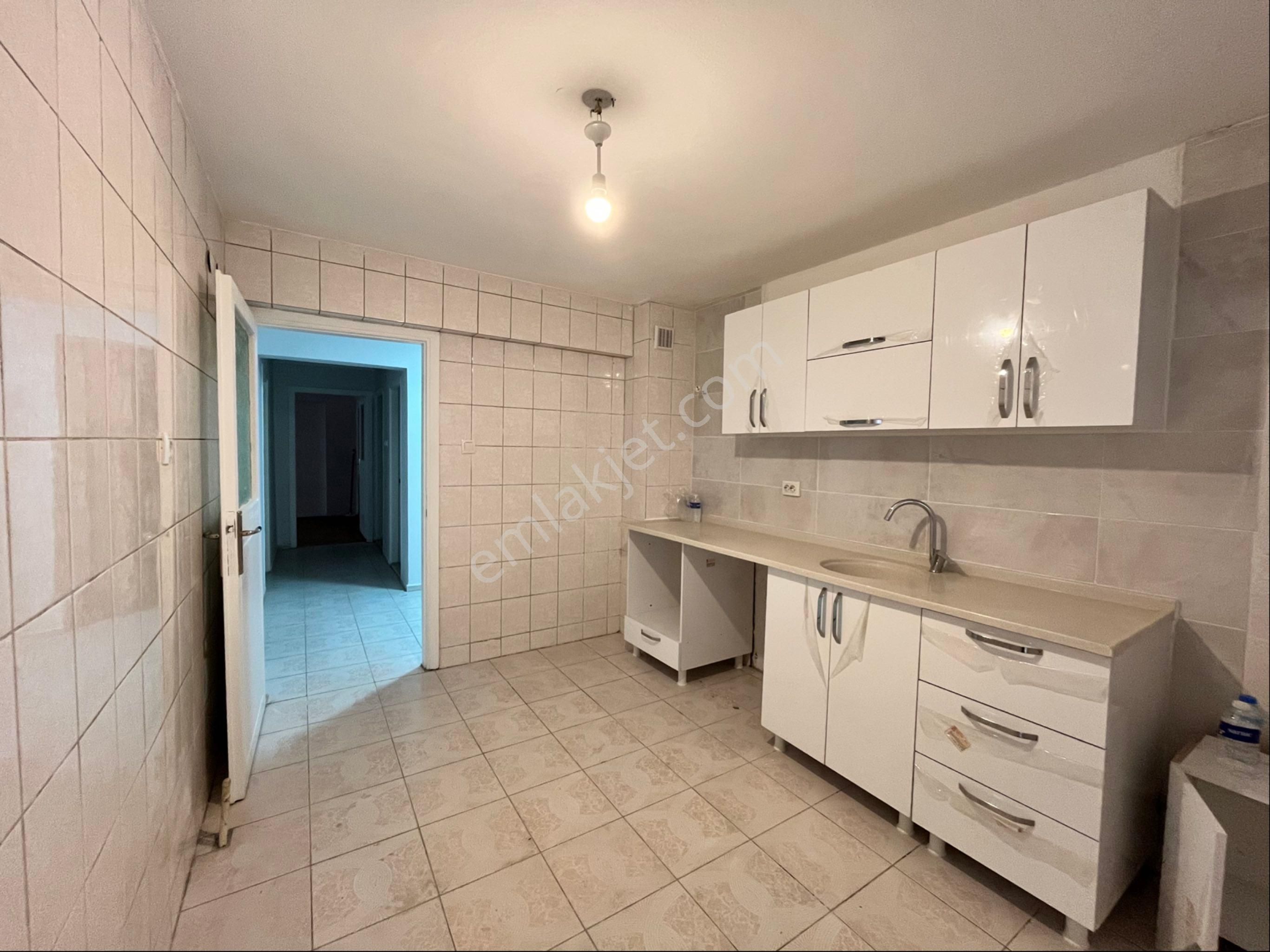 Karşıyaka Ordu Bulvarı Ebeveyn Banyolu 3+1 Satılık Daire - Görsel 14