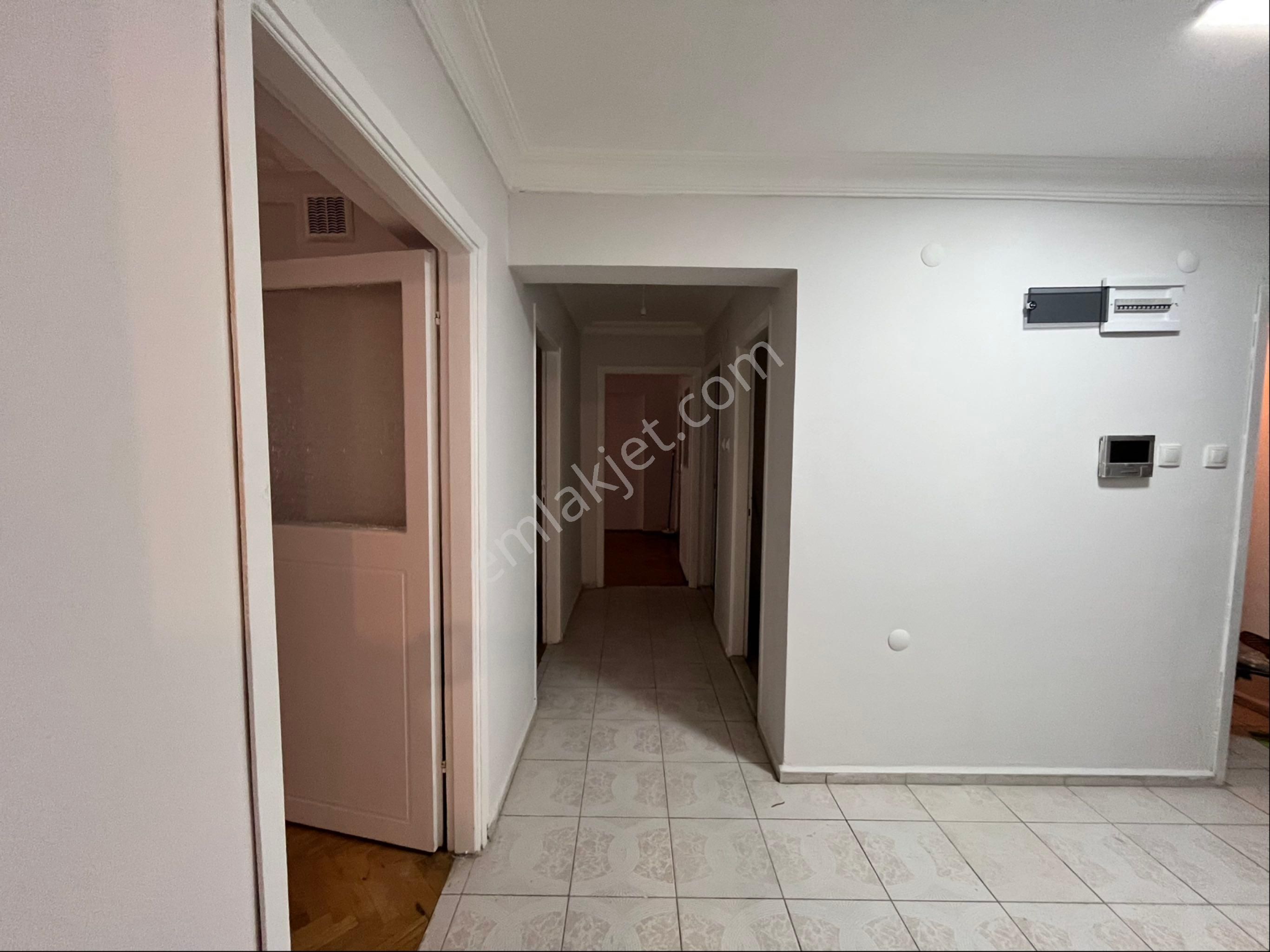 Karşıyaka Ordu Bulvarı Ebeveyn Banyolu 3+1 Satılık Daire - Görsel 16