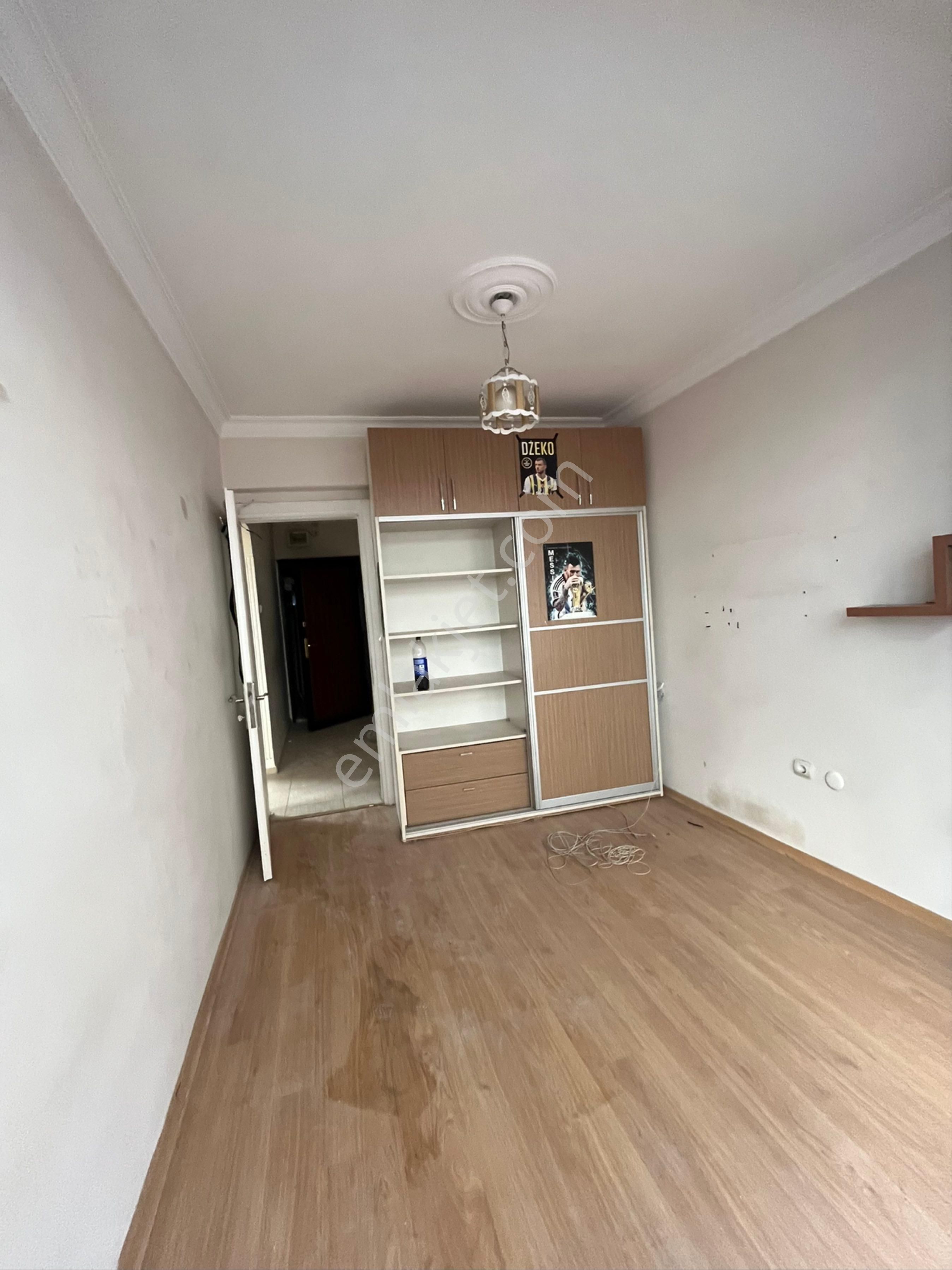 İzmir Yeşilyurt Ordu Caddesi Üzerinde 3+1 Satılık Daire - Görsel 3