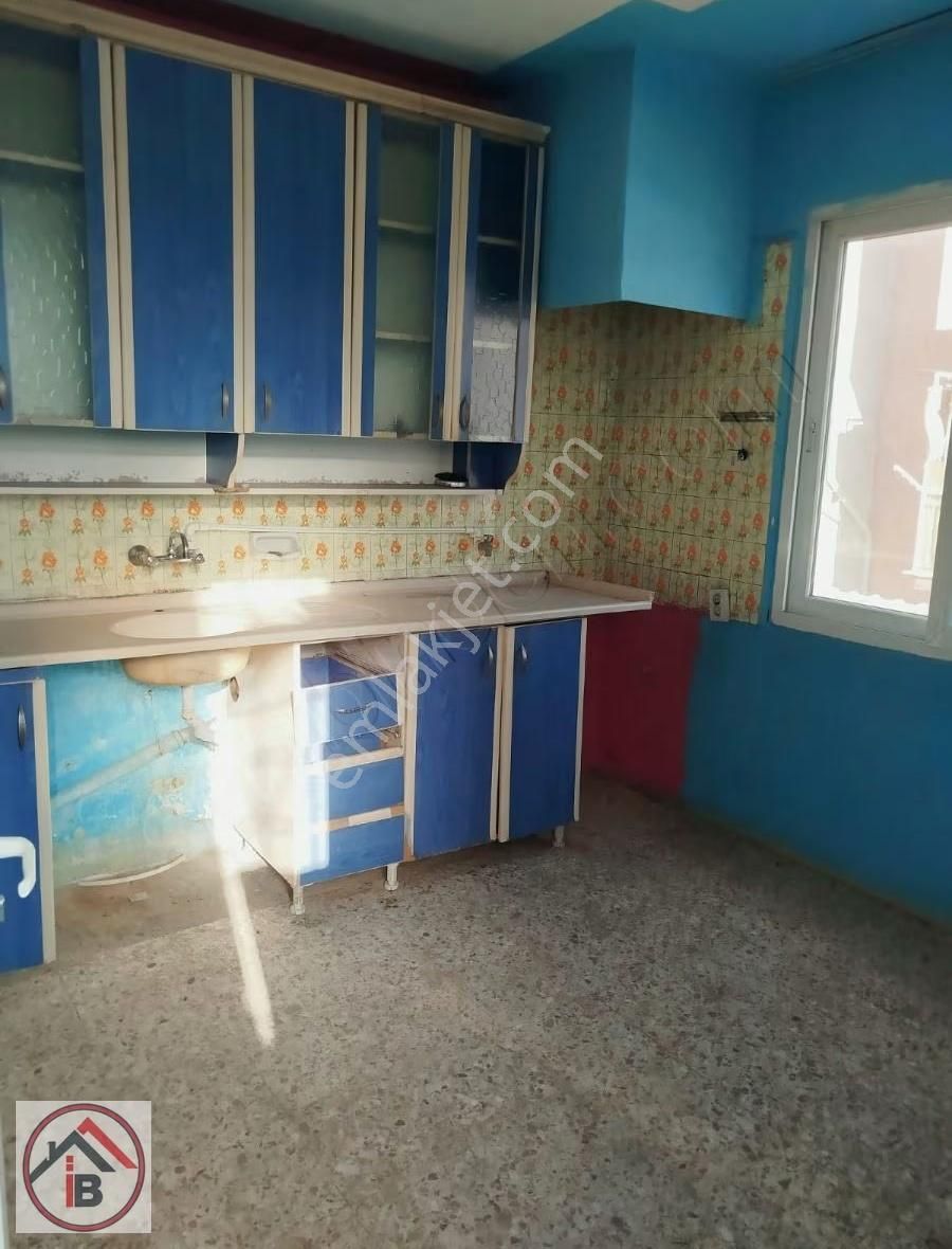 İzmir Buca 3+1 Kap Mutfak Balkonlu Ara Kat Yerler Parke Ucuz Dai - Görsel 22