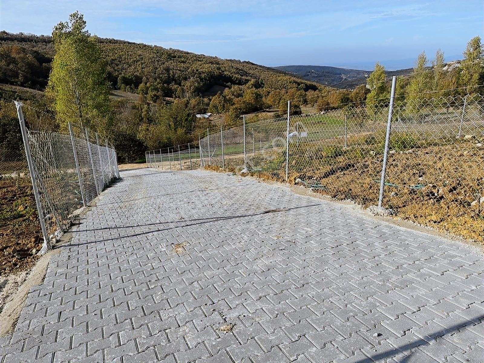 Güngörende Tek Tapu Resmi Yola Cephe Tel Örgüsü Çekili - Görsel 7