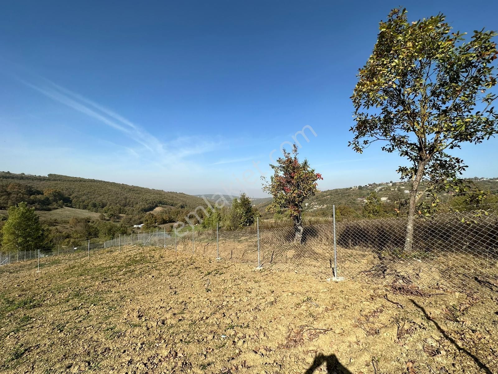 Güngörende Yola Cephe Tel Örgüsü Çekili - Görsel 19