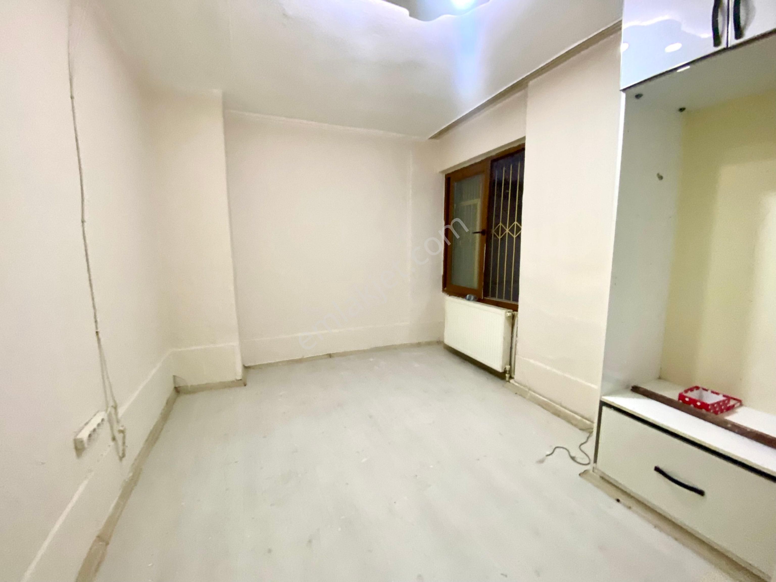 Yeşilyurt Ordu Parkı Sağlık Ocağı Yanı Bahçeli D.gazlı 3+1 - Görsel 31