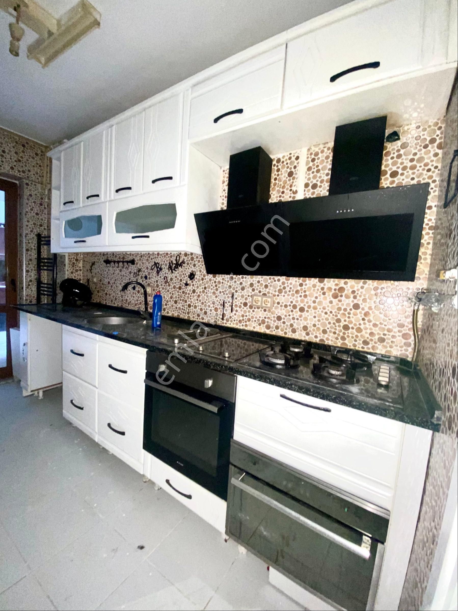 Yeşilyurt Ordu Parkı Sağlık Ocağı Yanı Bahçeli D.gazlı 3+1 - Görsel 9