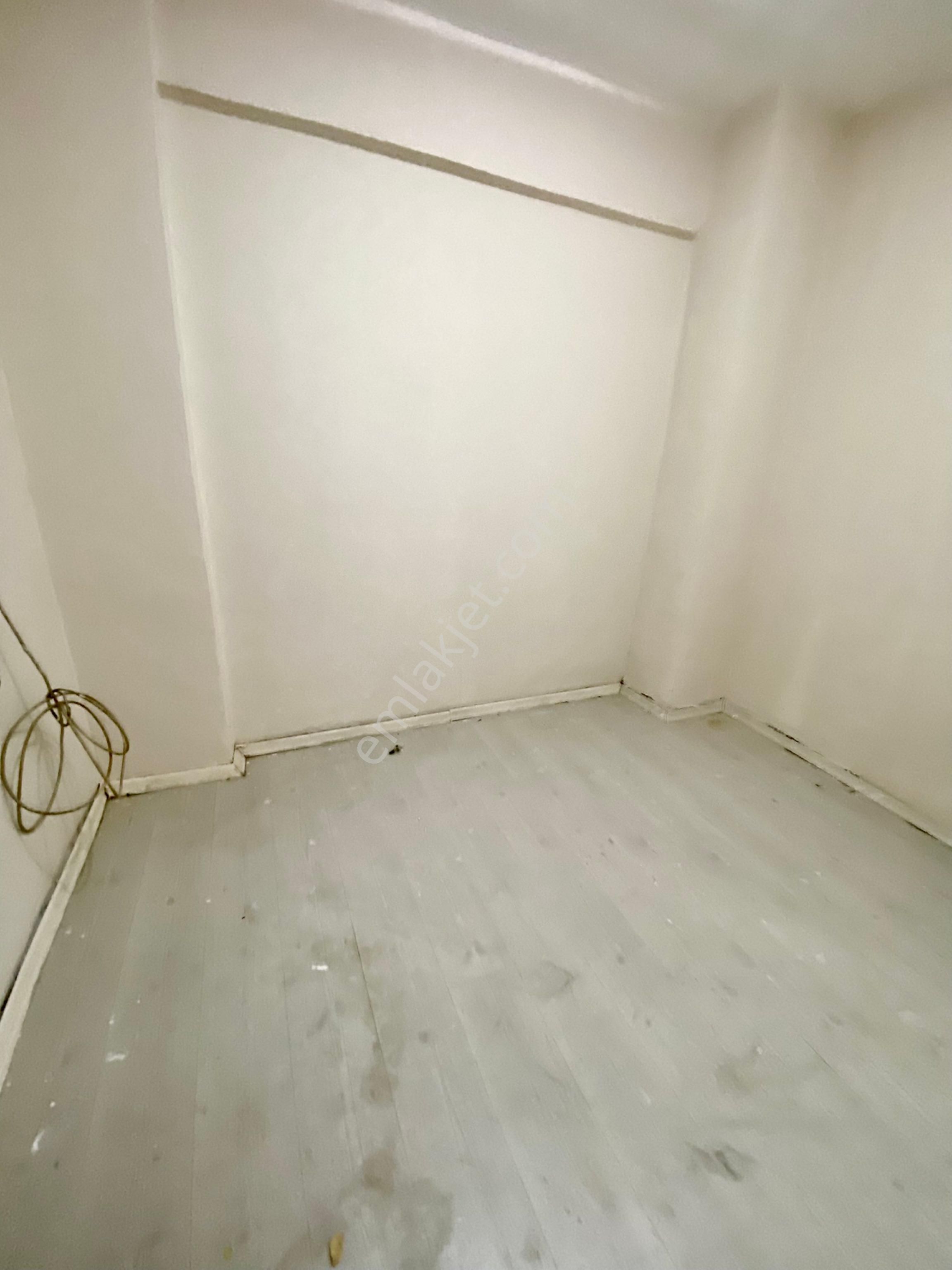 Yeşilyurt Ordu Parkı Sağlık Ocağı Yanı Bahçeli D.gazlı 3+1 - Görsel 27